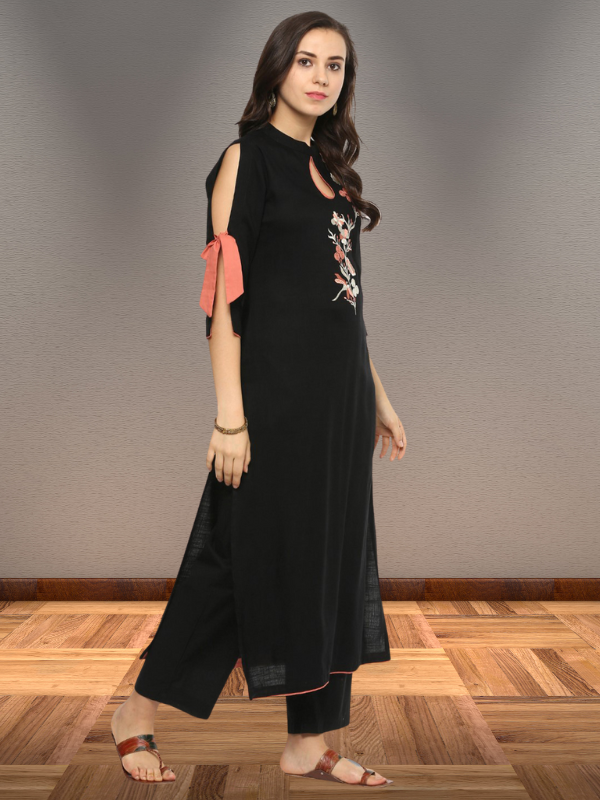 Idalia Black Embroidered Kurta