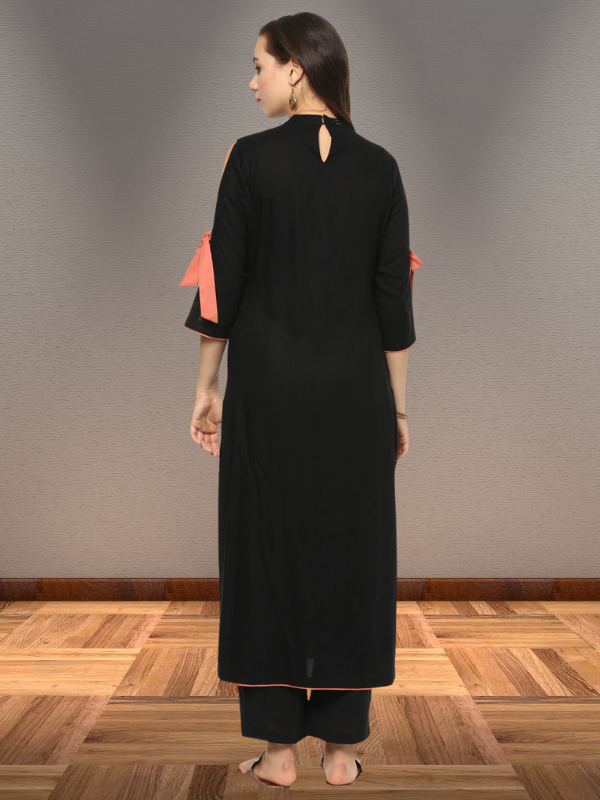 Idalia Black Embroidered Kurta