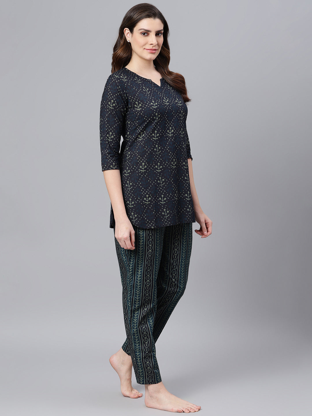 idalia-navy-blue-printed-night-suit-set-5