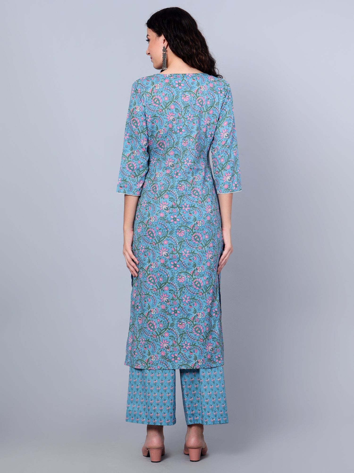 http://www.ecraftindia.intellozene.com/media/import/1Idalia_Website_Images/IKRT0547_4.jpg-4