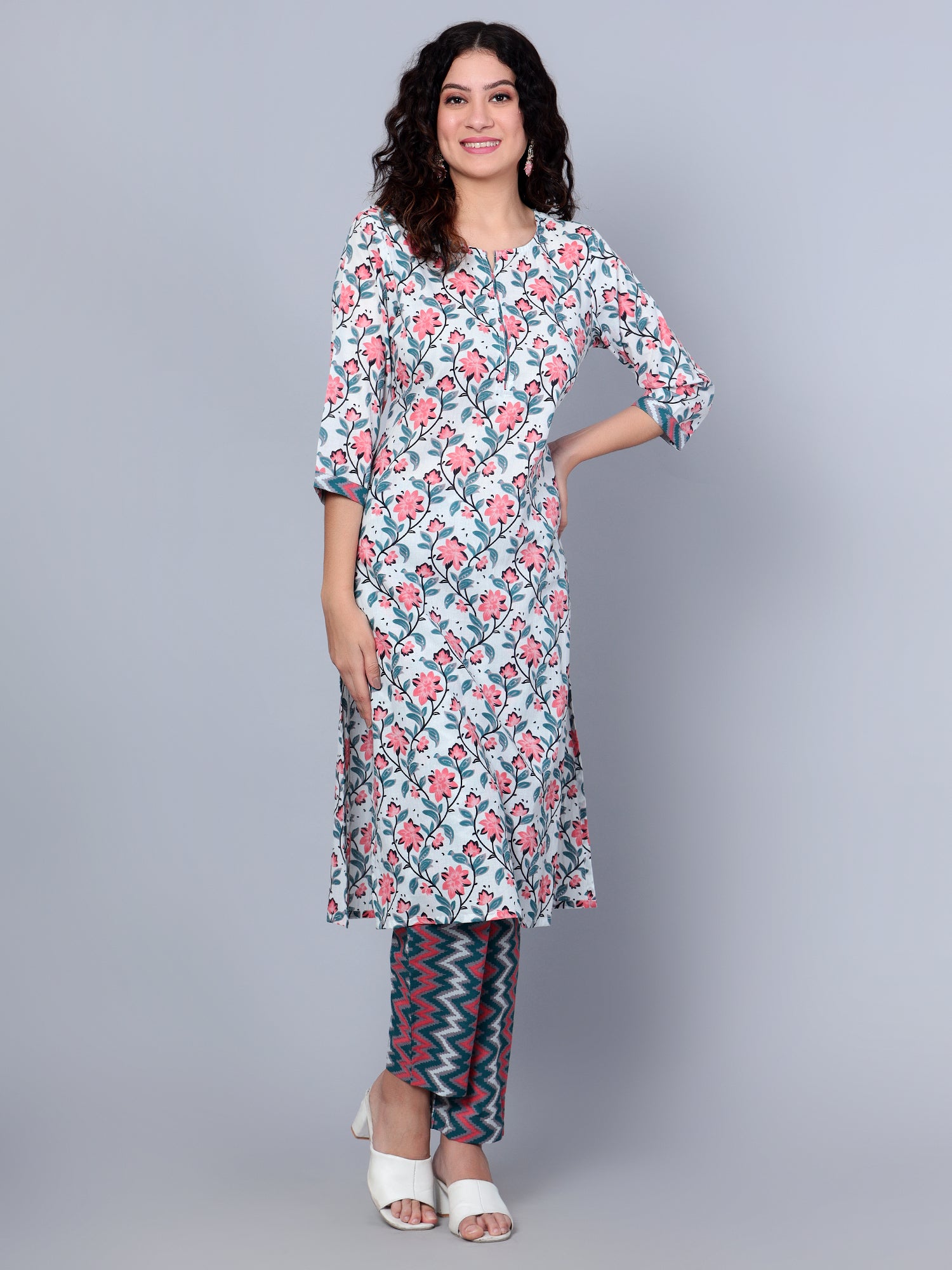 http://www.ecraftindia.intellozene.com/media/import/1Idalia_Website_Images/IKRT0548_1.jpg-1