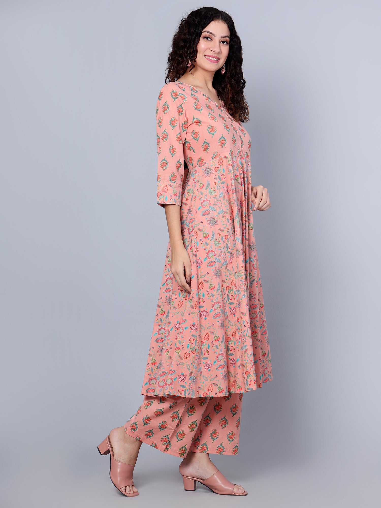 http://www.ecraftindia.intellozene.com/media/import/1Idalia_Website_Images/IKRT0558_3.jpg-3